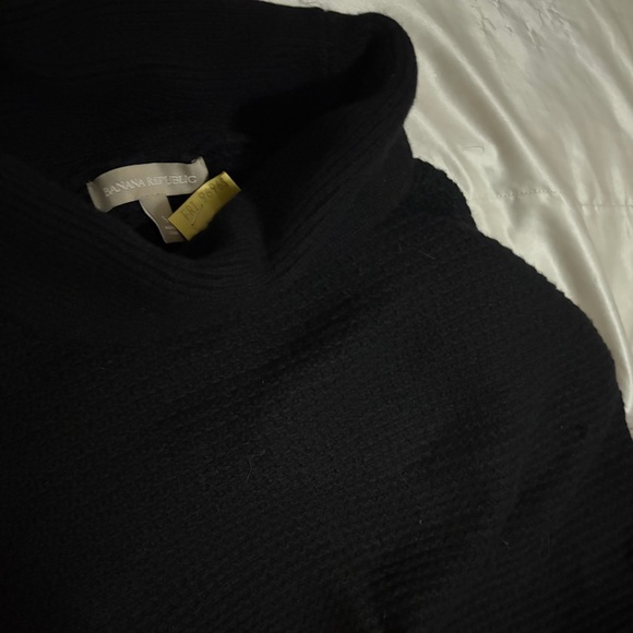 Banana Republic women's black sweater - Picture 2 of 6